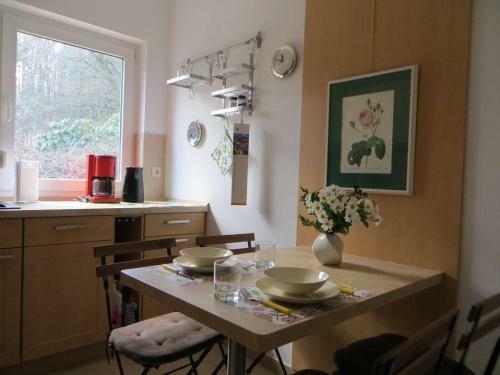 Apartamento Weisses-haus-am-kurpark-fewo-gartenblick