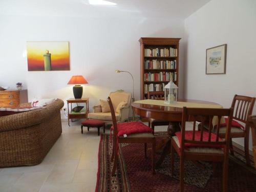 Apartamento Weisses-haus-am-kurpark-fewo-gartenblick