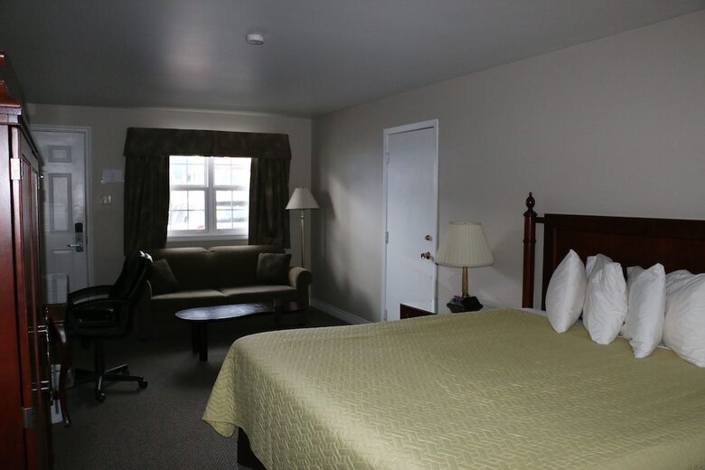 Hotel Midtown Motel & Suites