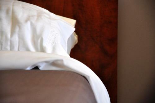 Hotel Moonlight Inn & Suites