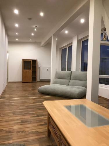 Apartamento Sch�ne Penthouse Wohnung �ber Den D�chern Bremerhavens - [#95096]