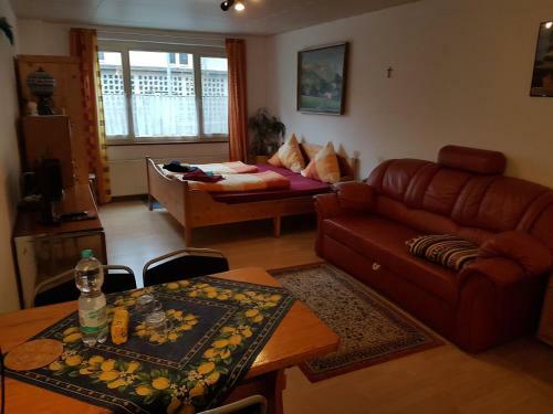 Apartamento Ferienwohnung Uhr
