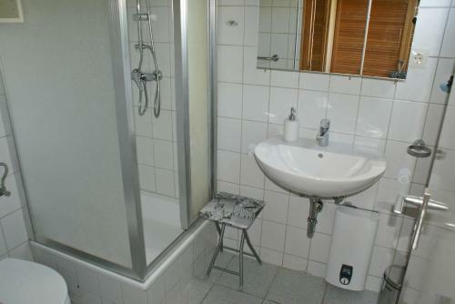 Zeltdachhaus Mit W_lan _ Parkplatz