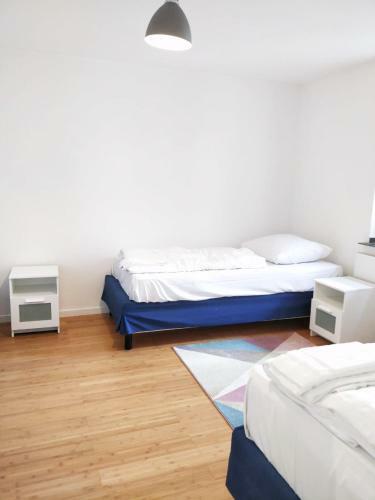 Avi City Apartments Mainhouse