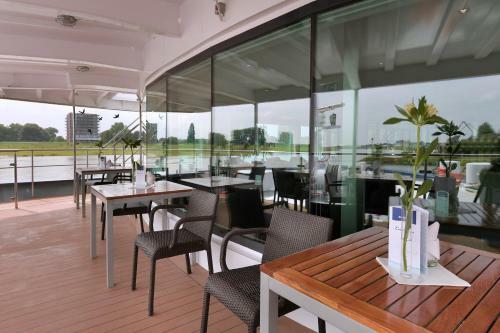 Hotelships Holland - Hs Leonora - Messe Hotel D�sseldorf
