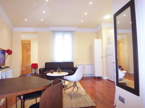 Stylish Apartments In Chueca