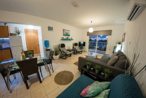 Paradi Nissi Golden Sands Apartment