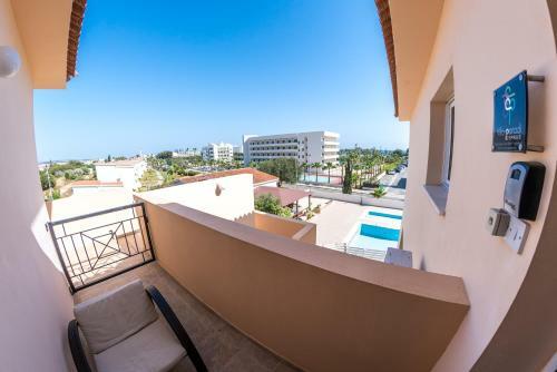 Paradi Nissi Golden Sands Apartment