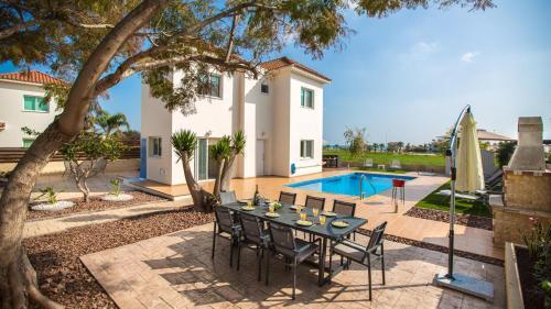 Rent Private Villa 364