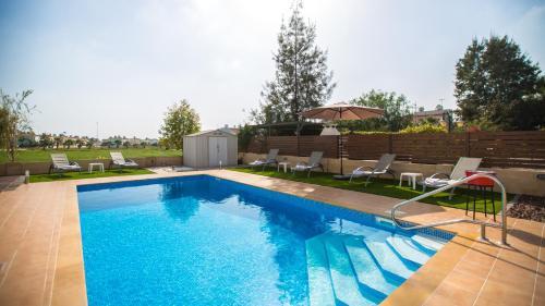 Rent Private Villa 364