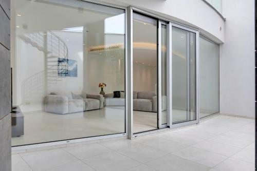 Villa Elegance Elite Luxury Home | 6 Bedrooms