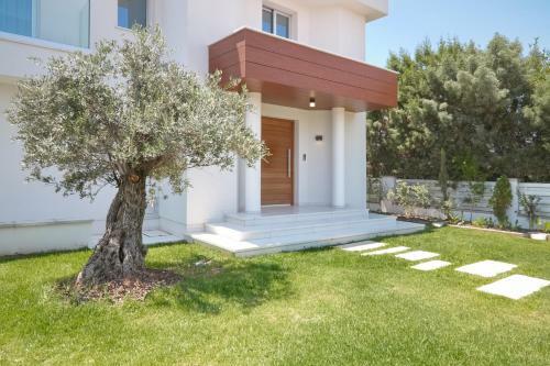 Royal Seafront Luxury Villa