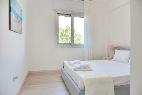 Royal Seafront Luxury Villa