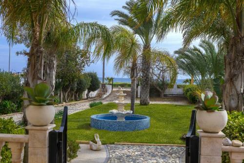 Sea Breeze Holiday Villa
