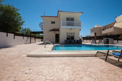 Nissi Crystal Villas