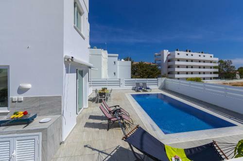 Protaras Villa Araella
