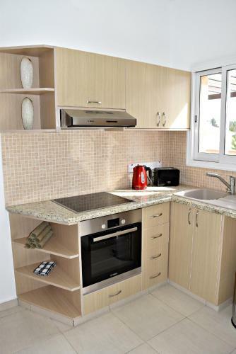 Coral Bay Apartment 102