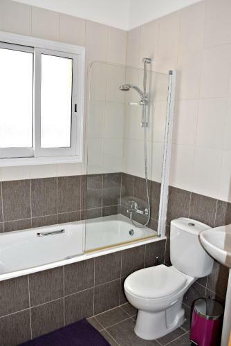 Coral Bay Apartment 102