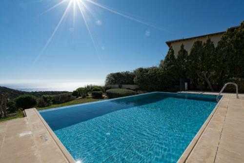 Villa Iremos - Th02