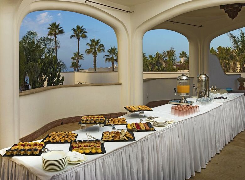 Hotel Amphitrite Palace Resort And Spa