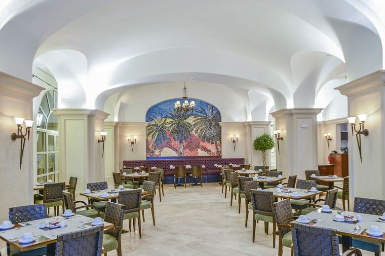 Hotel Amphitrite Palace Resort And Spa