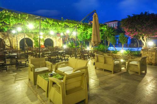 Hotel Anadol Close To Harbour