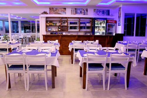 Hostal Rose Gardens Boutique & Pool & Restaurant