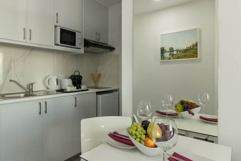 Apartamento Art & Wine Studios And Apts