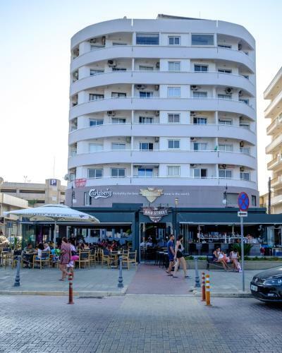 Lazuli Beachfront Apartment 43