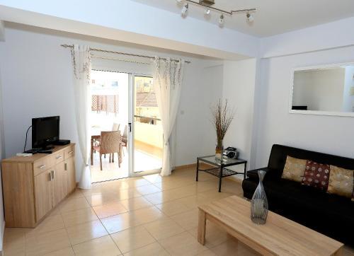 Penelopi Court Apartment 102