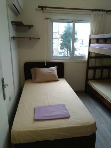 Cozy Two Bedroom Apartment
