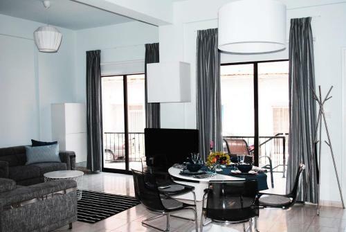 Luxury City Center Duplex 3 Bdr Apartments