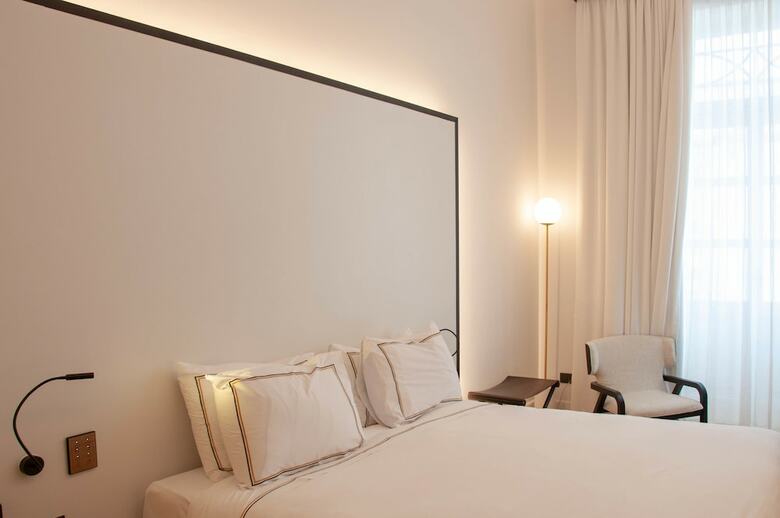 Sir Paul City Hotel