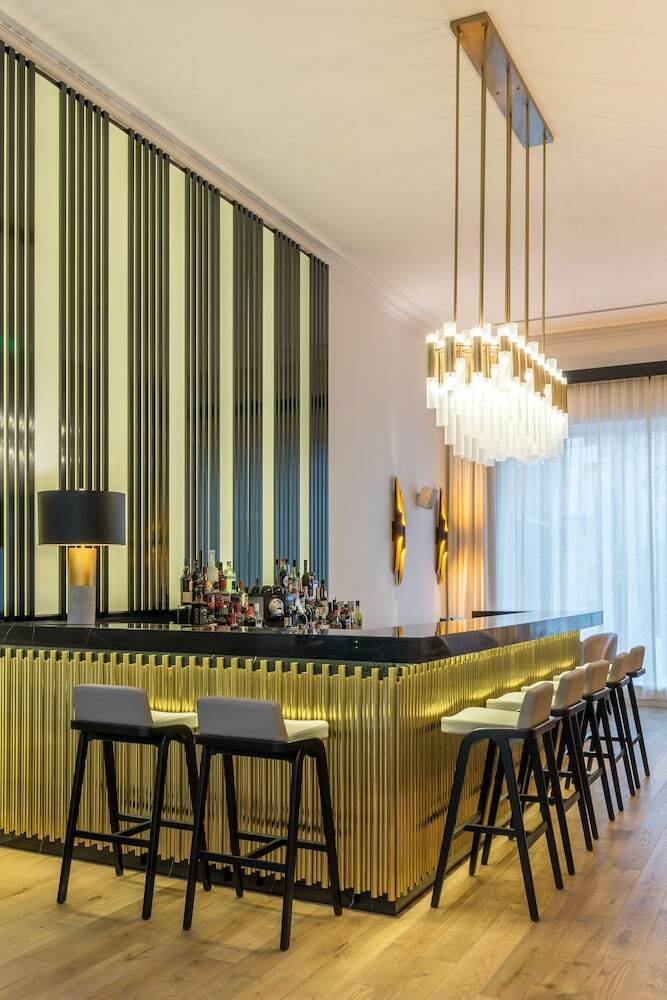 Sir Paul City Hotel