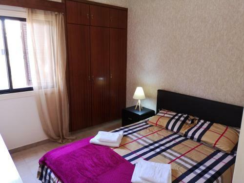 Super 2 Bed Apartment Opposite The Beach