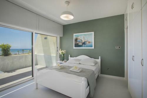 Apartamento Larnaca Sunshore Beachfront Suite