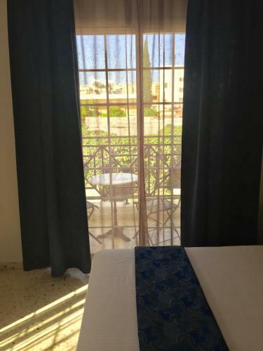 Vangelos Apartments