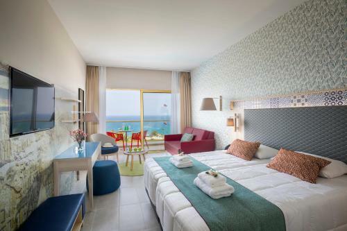 Hotel Leonardo Laura Beach & Splash Resort