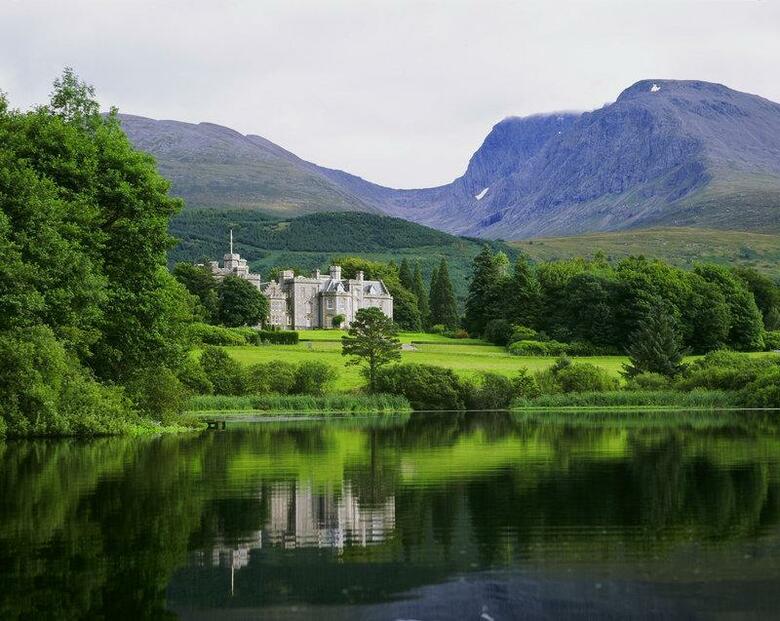 Hotel Iverlocky Castle
