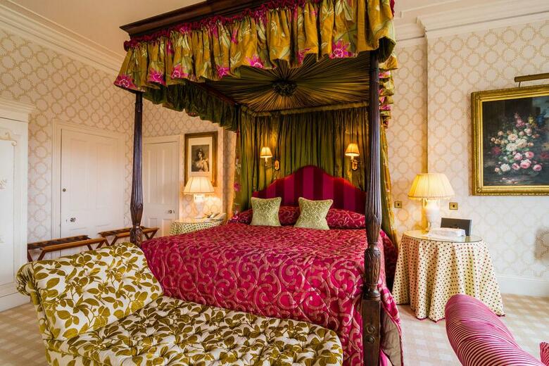 Hotel Iverlocky Castle
