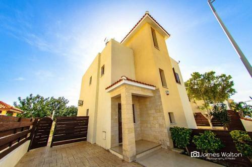 Villa Luxury Family Detached House
