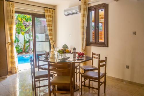 Ismini Lagoon Villa