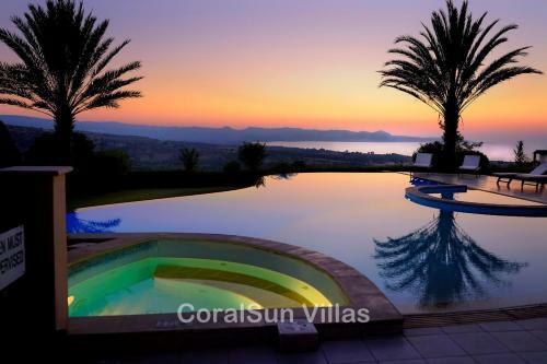 Elite Villa Amazing Pool And Garden