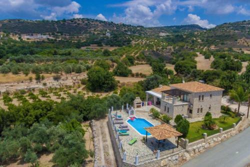 Villa Serena Peristeronas