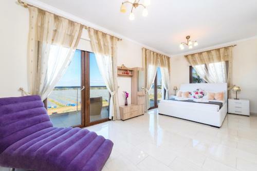 Blue Water Bay Villas