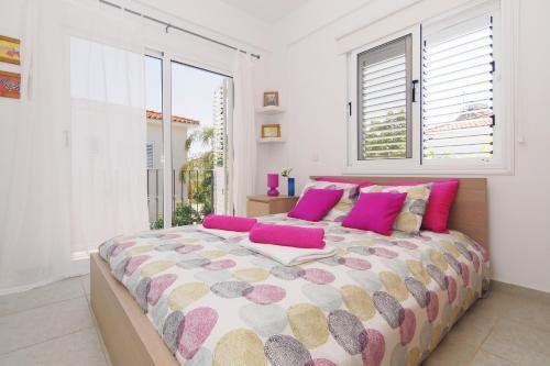 Villa Vibrance