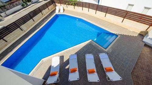Rent Private Villa 196