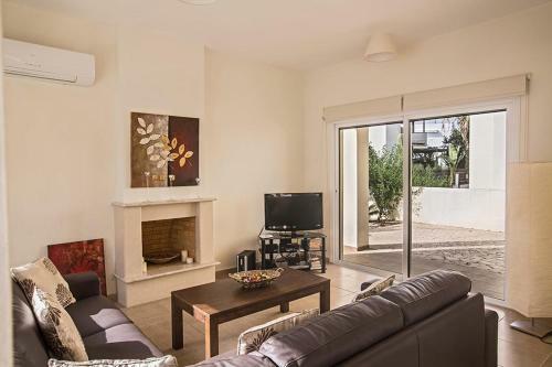 Artemis Delfini Villas