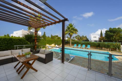 Villa Arya