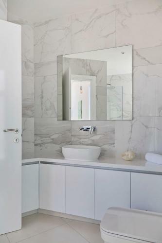 Villa Sunrise Seaview Luxury Residences